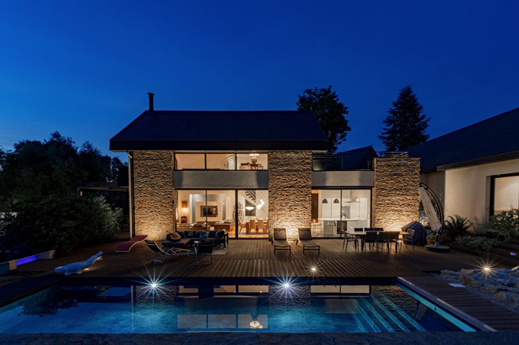 piscine terrasse maison contemporaine