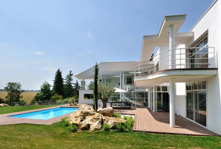 villa piscine moderne